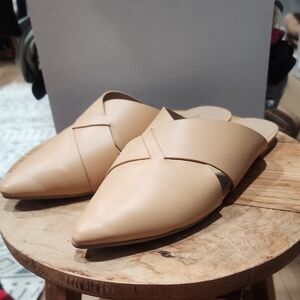 Chic Tan Women's Mules